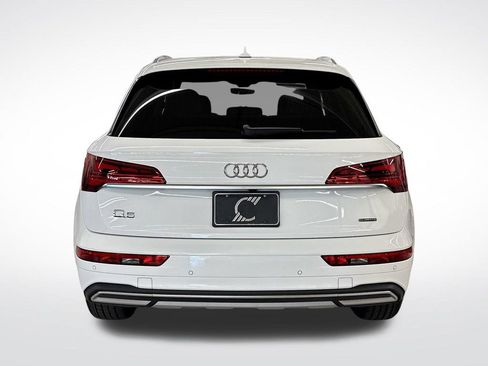 Certified 2023 Audi Q5 2.0T Premium w/ Convenience Package image 4