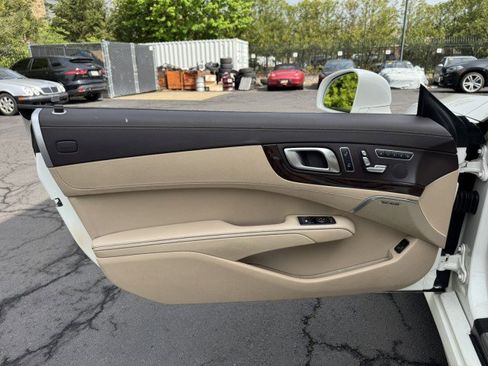 Used 2014 Mercedes-Benz SL 550 w/ Sport Wheel Package image 6