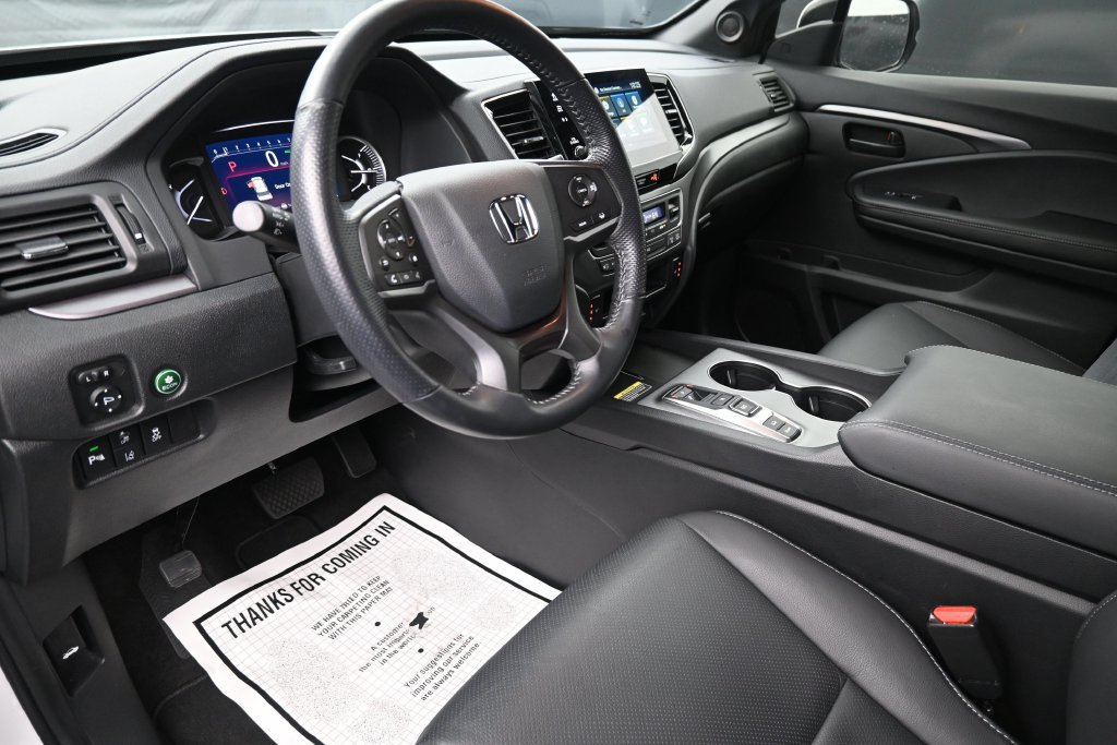 Used 2024 Honda Passport EX-L image 41