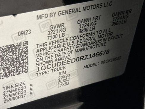 Used 2024 Chevrolet Silverado 1500 RST w/ Protection Package AWD/4WD image 28