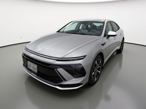 Used 2025 Hyundai Sonata SEL image 3