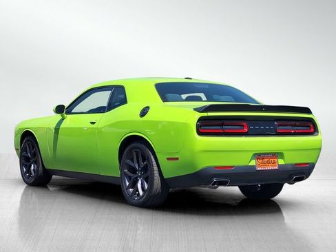 Used 2019 Dodge Challenger SXT w/ Blacktop Package RWD image 6