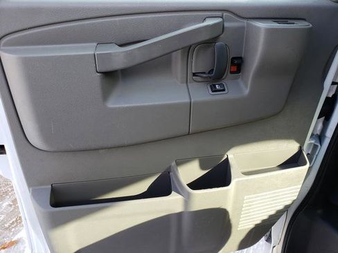 Used 2017 Chevrolet Express 3500 LT w/ LT Preferred Equipment Group image 11