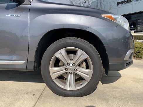 Used 2013 Toyota Highlander Limited image 13