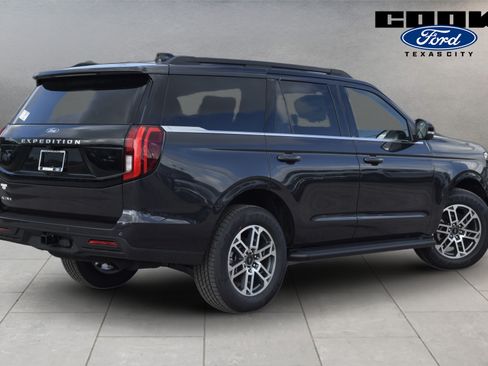 New 2026 Ford Expedition Active RWD image 4