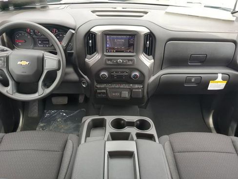 Certified 2025 Chevrolet Silverado 2500 Custom w/ Custom Value Package image 15