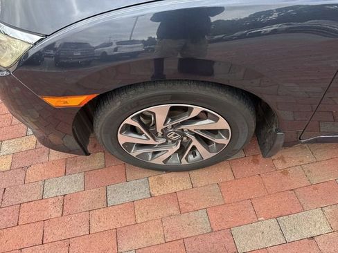 Used 2017 Honda Civic EX image 2