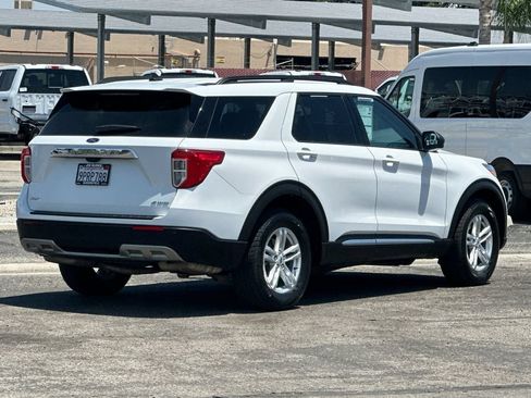 Certified 2023 Ford Explorer XLT w/ Equipment Group 202A AWD/4WD image 3