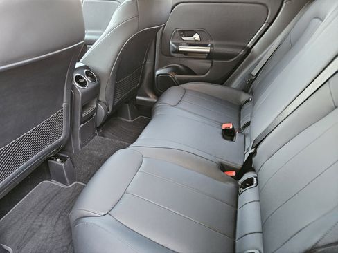 Certified 2023 Mercedes-Benz GLA 250 image 28