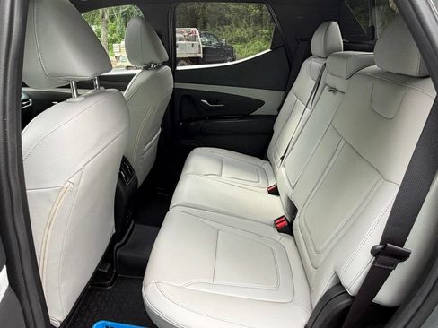 Used 2025 Hyundai Santa Cruz SEL AWD/4WD image 29