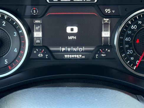 Used 2024 RAM 2500 Laramie AWD/4WD image 25