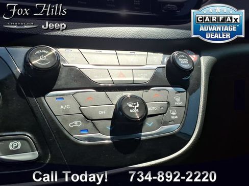 Used 2026 Chrysler Pacifica Select FWD image 23