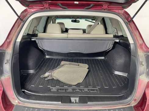 Used 2011 Subaru Outback 2.5i Limited w/ PWR Moonroof Pkg AWD/4WD image 14