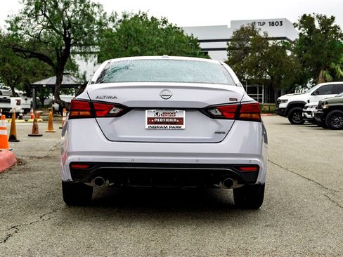 Used 2025 Nissan Altima 2.5 SR image 6