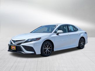 Used 2022 Toyota Camry SE w/ Audio Upgrade Package FWD video 3