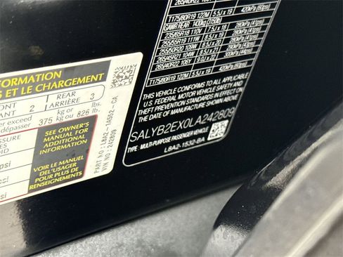 Used 2020 Land Rover Range Rover Velar S image 29