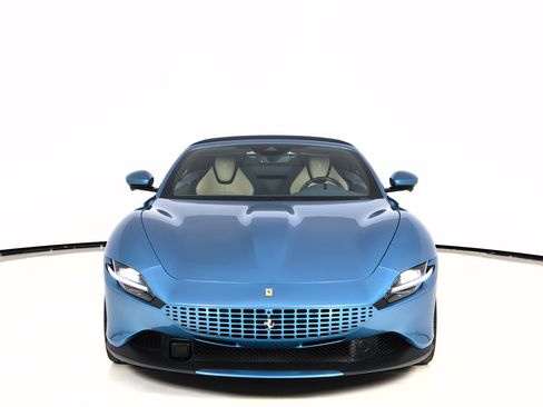 Certified 2025 Ferrari Roma Spider RWD image 31