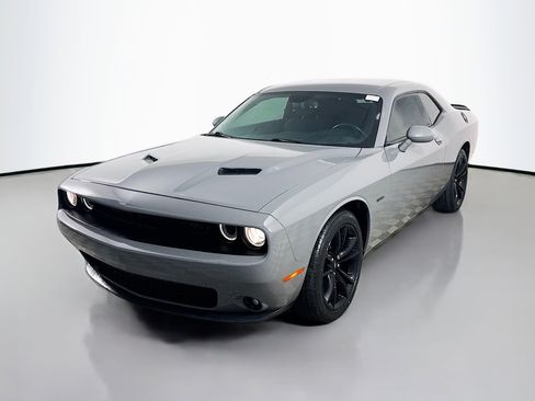 Used 2018 Dodge Challenger R/T w/ Blacktop Package image 4