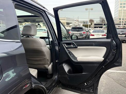 Used 2014 Subaru Forester 2.5i Limited image 28