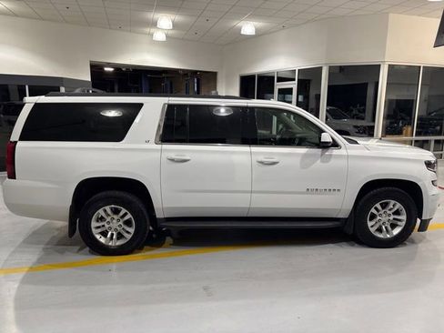 Used 2018 Chevrolet Suburban LT AWD/4WD image 8