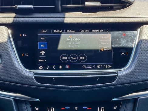 Certified 2024 Cadillac XT6 Luxury w/ LPO, Floor Liner Package FWD image 13