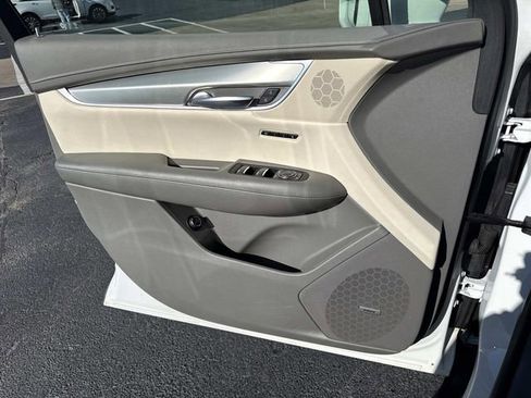 Used 2019 Cadillac XT5 Luxury image 9