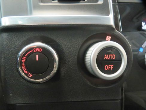 Used 2019 Toyota Sequoia SR5 image 43