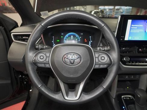 Certified 2024 Toyota Corolla Cross XSE image 15