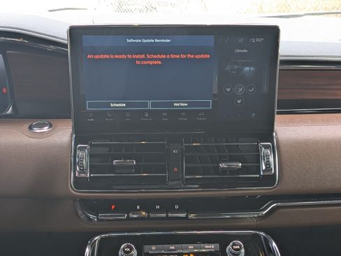 Used 2023 Lincoln Navigator Reserve AWD/4WD image 20