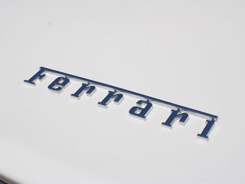 Used 2017 Ferrari California T image 21