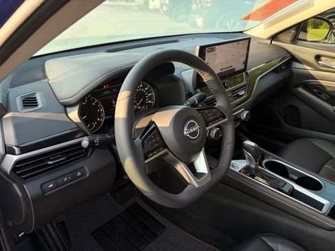 Certified 2023 Nissan Altima 2.5 SR w/ SR Premium Package FWD image 16
