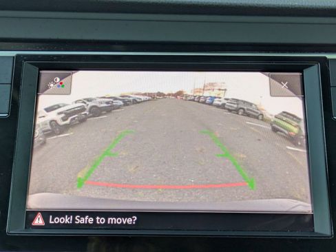 Certified 2024 Volkswagen Jetta SE image 20