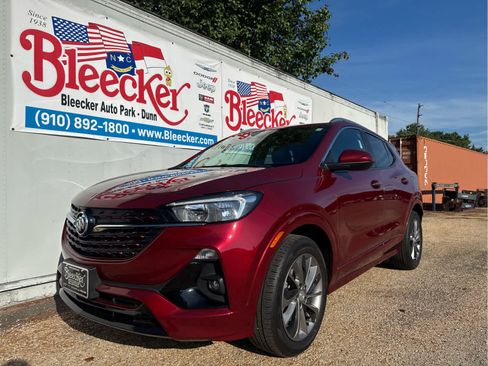 Used 2022 Buick Encore GX Select w/ Sport Touring Package FWD image 6