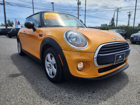 Used 2017 MINI Cooper 2-Door Hardtop FWD image 3