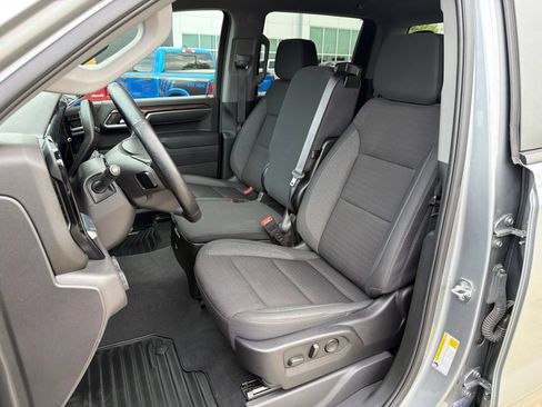 Used 2025 Chevrolet Silverado 1500 LT RWD image 14