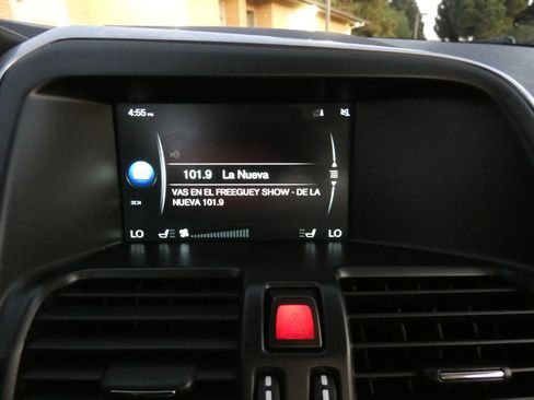 Used 2016 Volvo XC60 T6 Platinum image 52