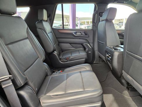 Used 2025 GMC Yukon Denali AWD/4WD image 31