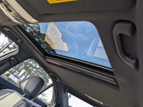 Used 2014 Mercedes-Benz C 250 Sedan image 17