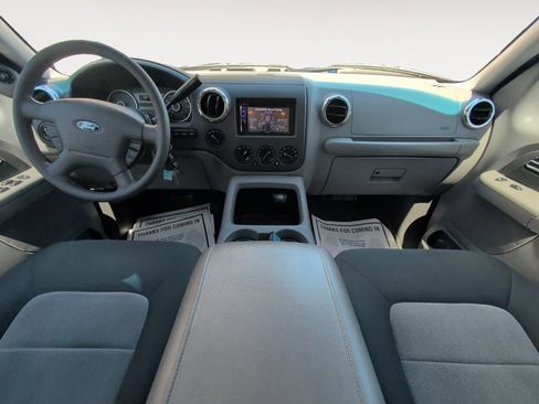 Used 2005 Ford Expedition XLT AWD/4WD image 10