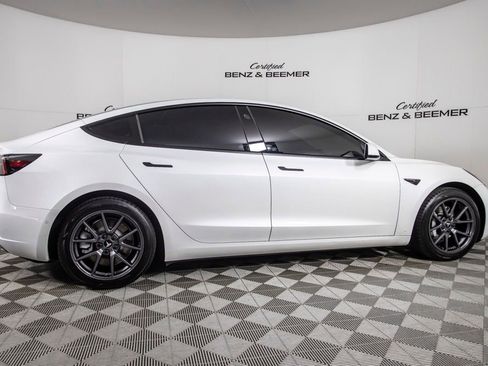 Used 2021 Tesla Model 3 Standard Range Plus image 5