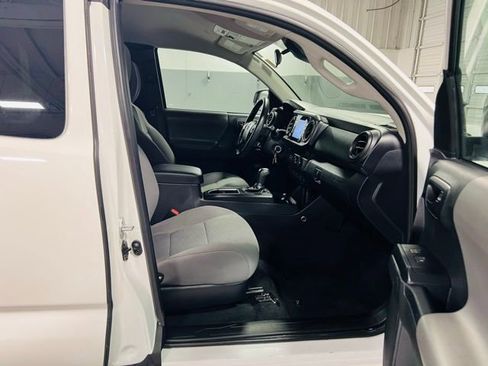 Used 2021 Toyota Tacoma SR image 29