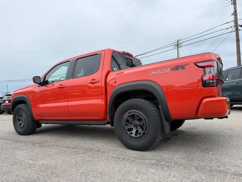 Used 2025 Nissan Frontier PRO-4X AWD/4WD image 5