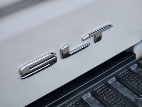 Used 2023 GMC Sierra 1500 SLT AWD/4WD image 28