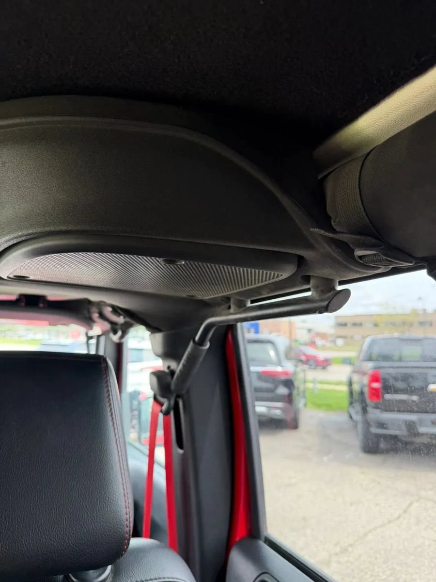 Used 2018 Jeep Wrangler Unlimited Rubicon AWD/4WD image 14