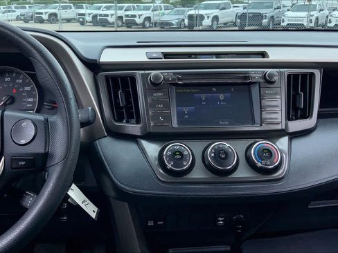 Used 2014 Toyota RAV4 LE FWD image 7