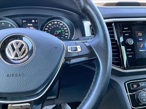 Used 2018 Volkswagen Atlas SEL FWD image 25