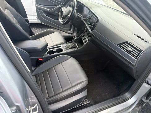 Used 2024 Volkswagen Jetta SE FWD image 18