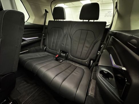 Used 2022 BMW X7 xDrive40i w/ Executive Package image 13