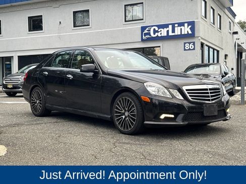 Used 2011 Mercedes-Benz E 550 4MATIC Sedan image 1