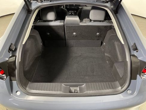 Certified 2024 Toyota Prius LE FWD image 10
